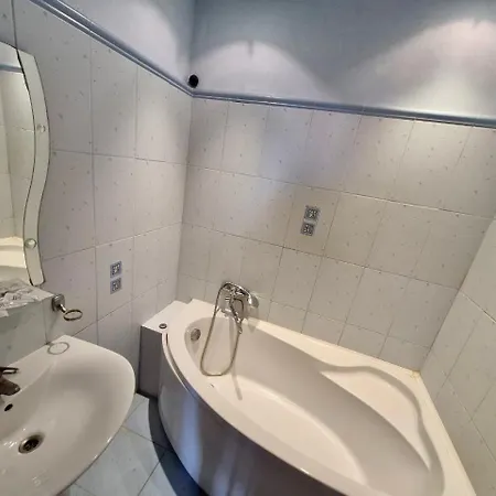 Апартаменты Аpartments At The Pecherska Metro Station Киев