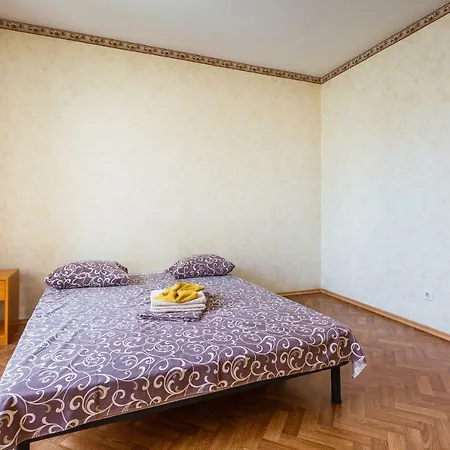 Аpartments At The Pecherska Metro Station Апартаменты